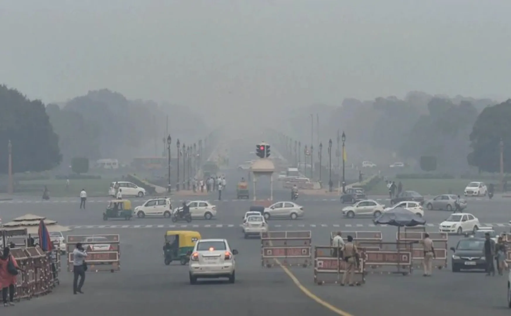 DELHI AIR POLLUTION SCHOOLS HOLIDAYS EXTEND THE GOVERNMENT 